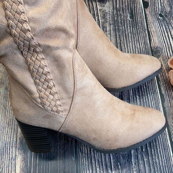 Journee Collection Blush Micro-Suede Wide Calf Gentri Boots 10M-WC - Picture 7 of 8